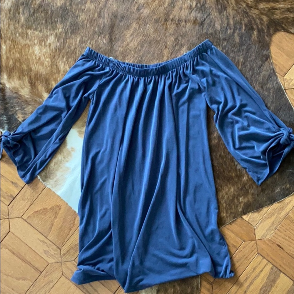 Blue flowy top
